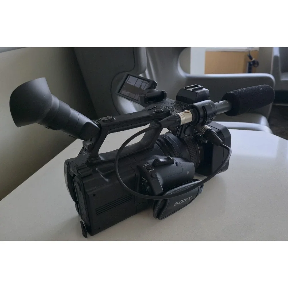 Sony HXR-NX3/1 NXCAM‎ Professional Handheld Camcorder Only 120 Operational Hours